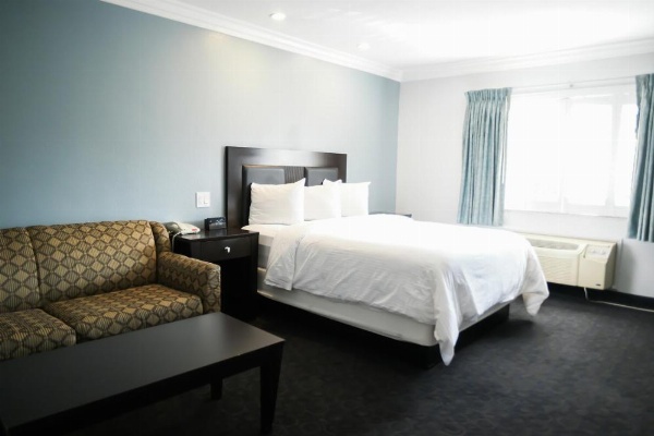 Days Inn by Wyndham West Covina image 31