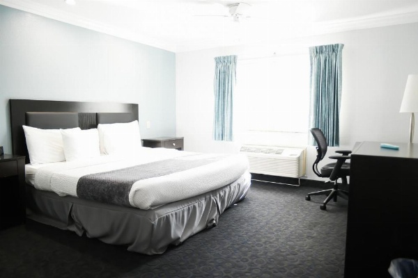 Days Inn by Wyndham West Covina image 8